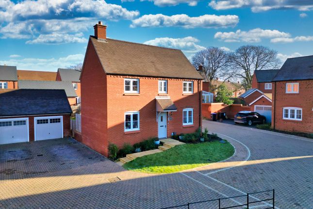 Tollgate Close, Towcester NN12 4 bed detached house for sale