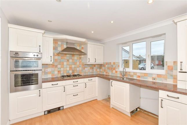 Chaucer Avenue, Whitstable, Kent 3 bed chalet for sale