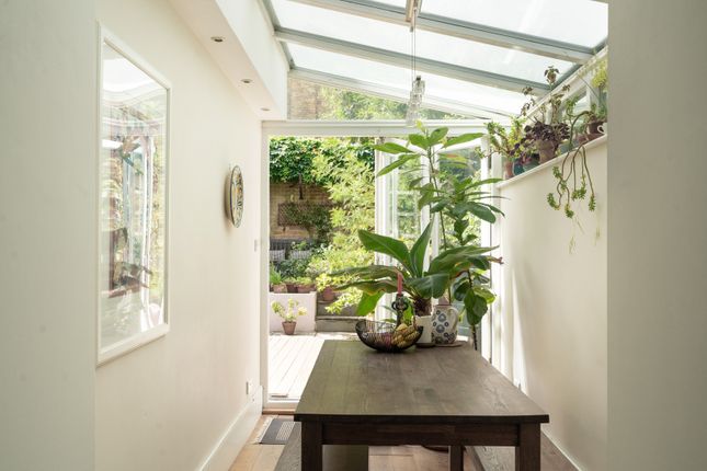 Ashmore Road, London W9 2 bed flat for sale