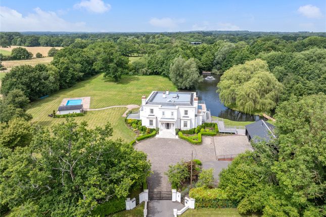 Philpot Lane, Chobham, Surrey, GU24 6 bed detached house for sale
