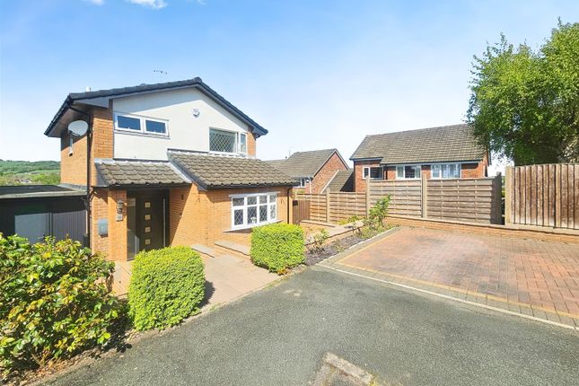 3 bedroom link detached house for sale