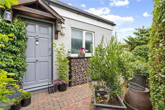 4 bed end terrace house