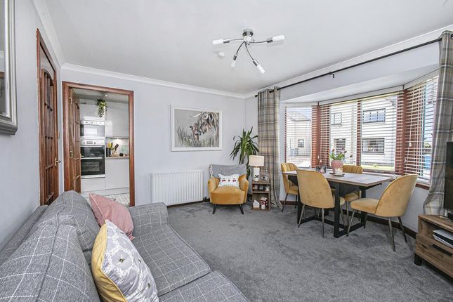2 bedroom ground floor flat for sale