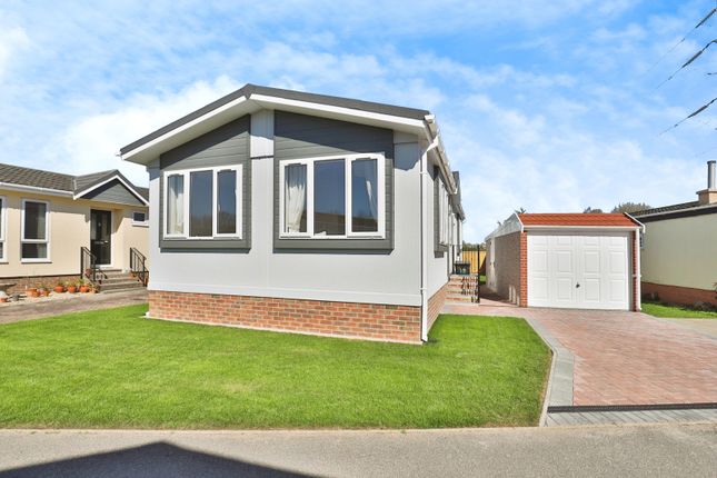 2 bedroom detached house for sale