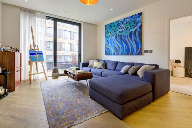 Wood Crescent, London 1 bed flat for sale