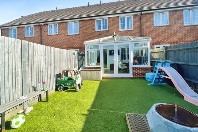 Lakeland Avenue, West Sussex PO21 3 bed terraced house for sale