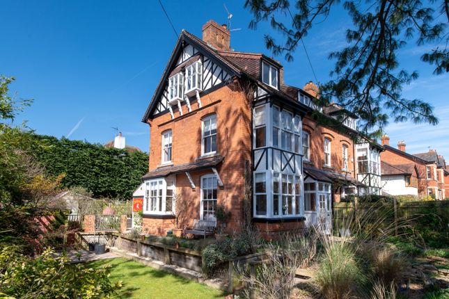 6 bedroom semi-detached house for sale