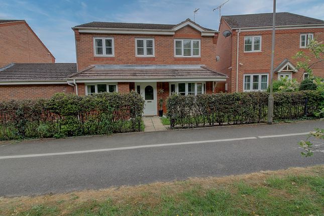 4 bed detached house