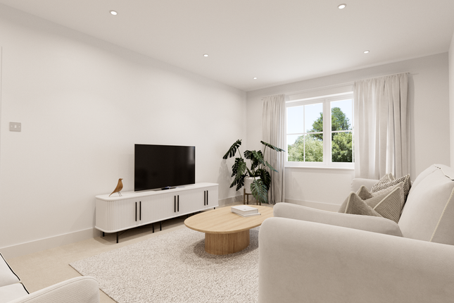 5 bed detached house