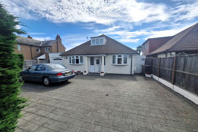 Yeomans Acre, Aldwick, Bognor Regis PO21 4 bed chalet for sale