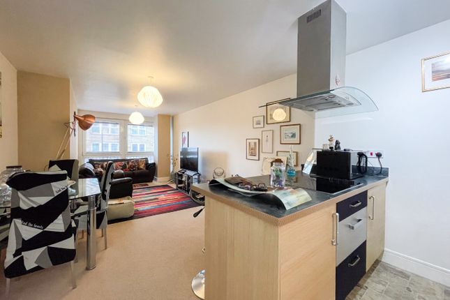Venture Court, Canal Road, Gravesend... 2 bed apartment for sale