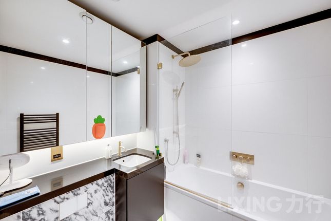 Greenwich Peninsula, SE10 3 bed apartment for sale