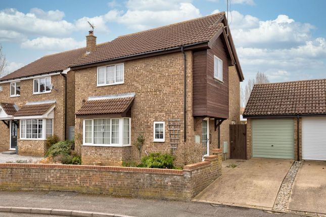 4 bed detached house