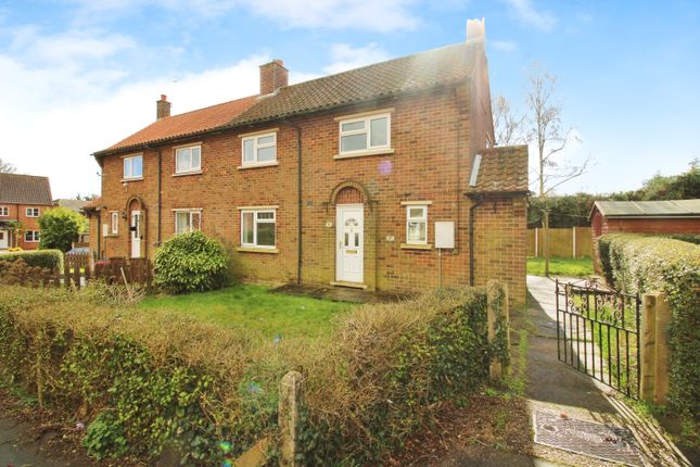 2 bedroom semi-detached house for sale