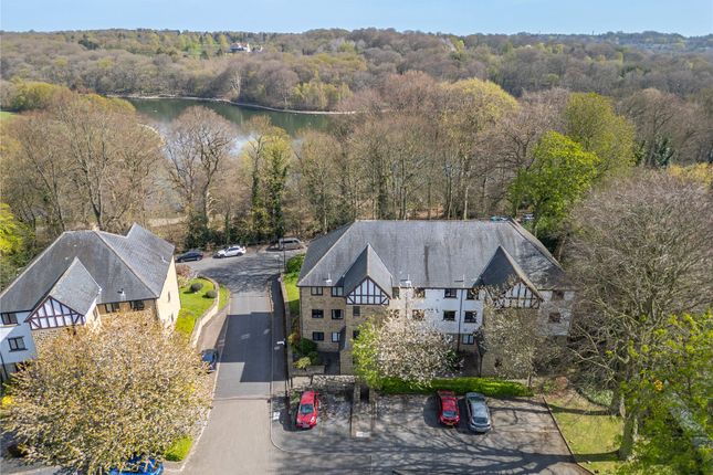 Oakhampton Court, Park Avenue... 2 bed apartment for sale