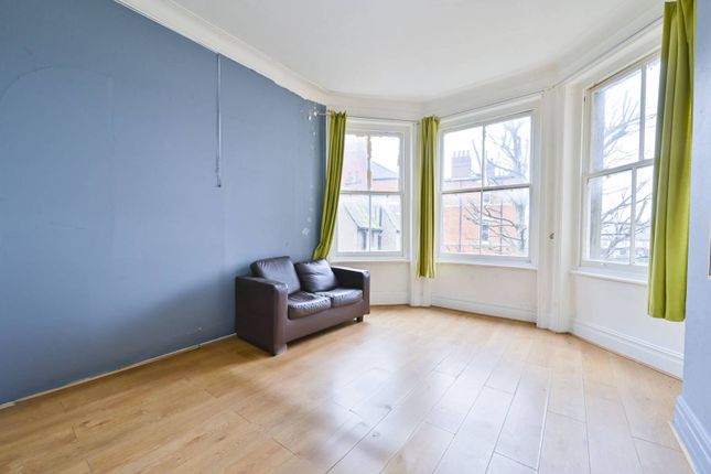 Elgin Court, Maida Hill, London, W9 3 bed flat for sale