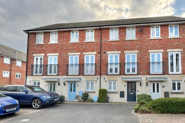 Maud Avenue, Titchfield Common 3 bed townhouse for sale