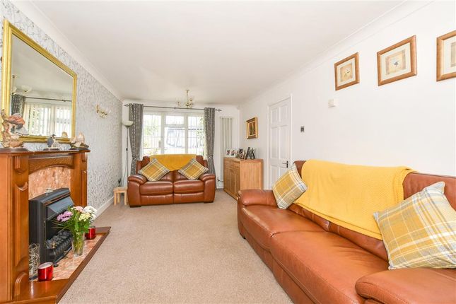 4 bed detached house