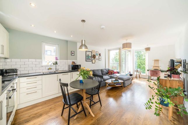 Osiers Road, London SW18 1 bed flat for sale