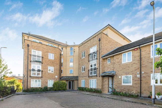 Buxhall Crescent, London E9 1 bed flat for sale