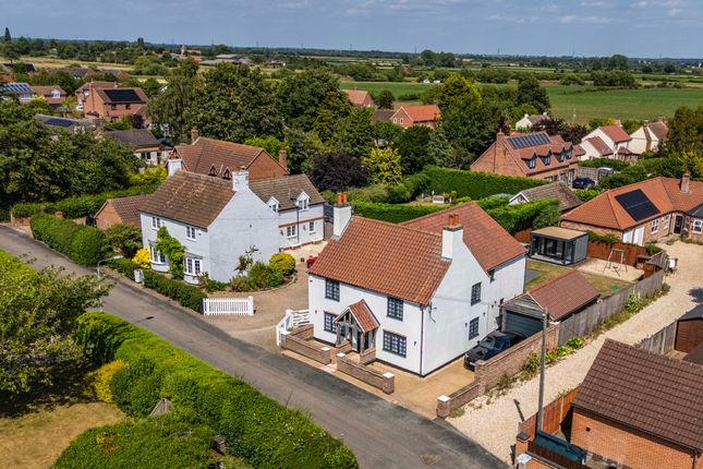4 bed detached house