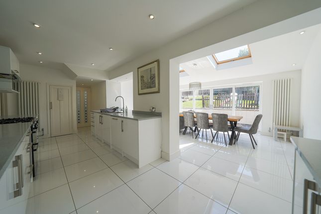 4 bed detached house