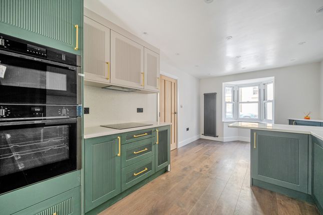 4 bedroom terraced house for sale