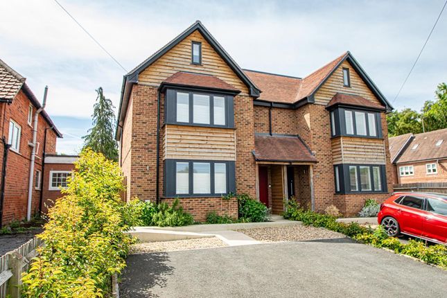 5 bedroom semi-detached house for sale