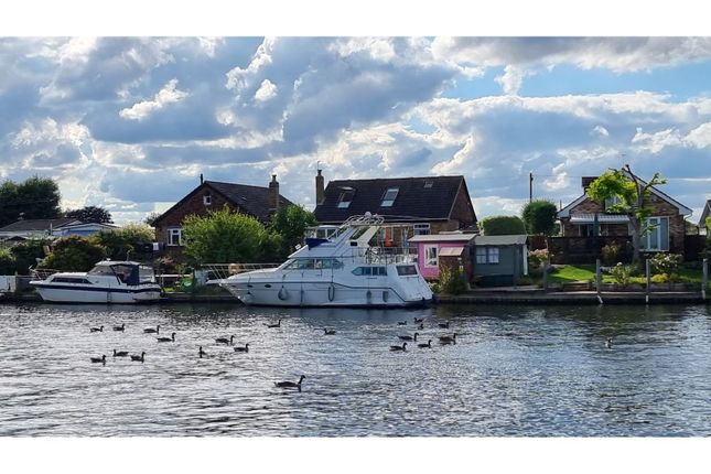 4 bed detached bungalow