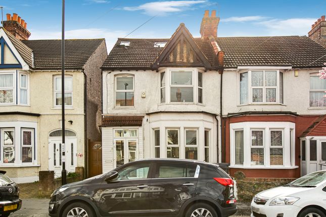 5 bedroom end of terrace house for sale