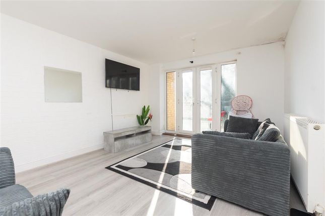 2 bed flat