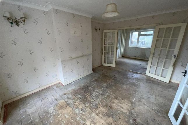 3 bed semi-detached house