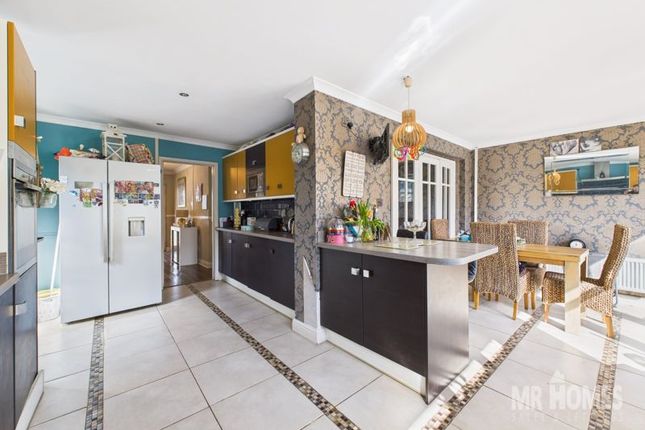 4 bedroom semi-detached house for sale