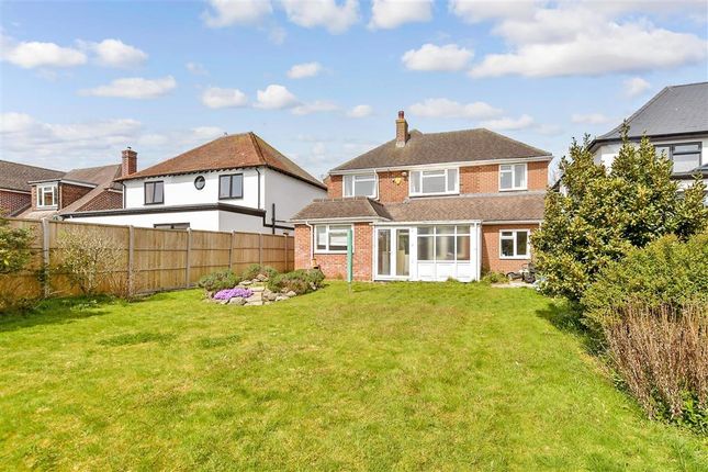 4 bed detached house