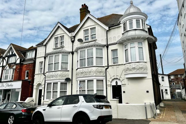 3 bed flat
