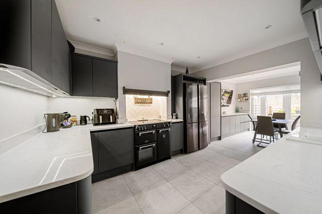 4 bedroom semi-detached house for sale