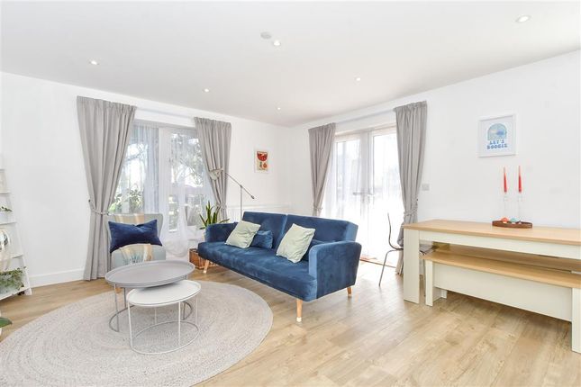 2 bed flat