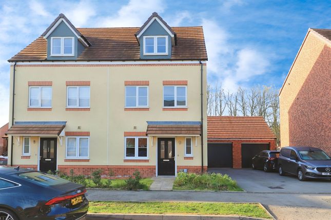 3 bedroom semi-detached house for sale