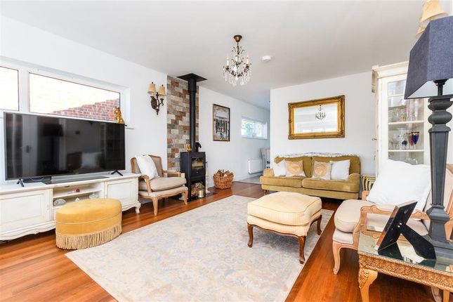 3 bed detached bungalow