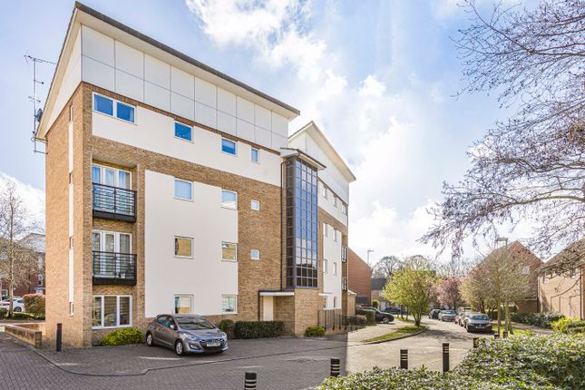 St. Josephs Green, Welwyn Garden... 2 bed flat for sale