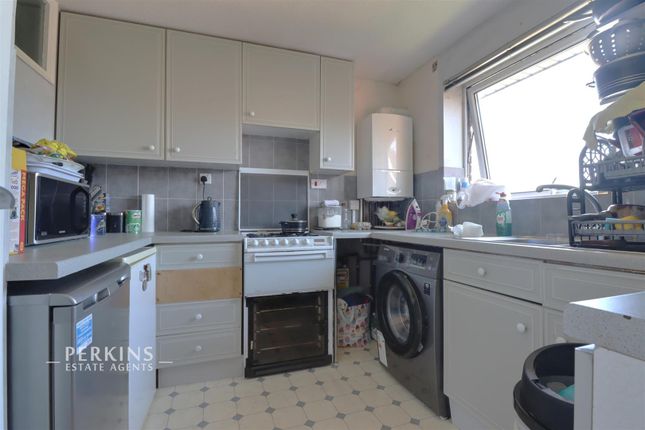 Northolt, UB5 2 bed flat for sale