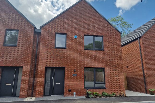 4 bedroom semi-detached house for sale