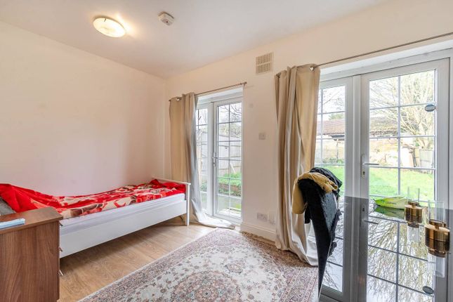 Glenalmond Road, Harrow, HA3 2 bed flat for sale