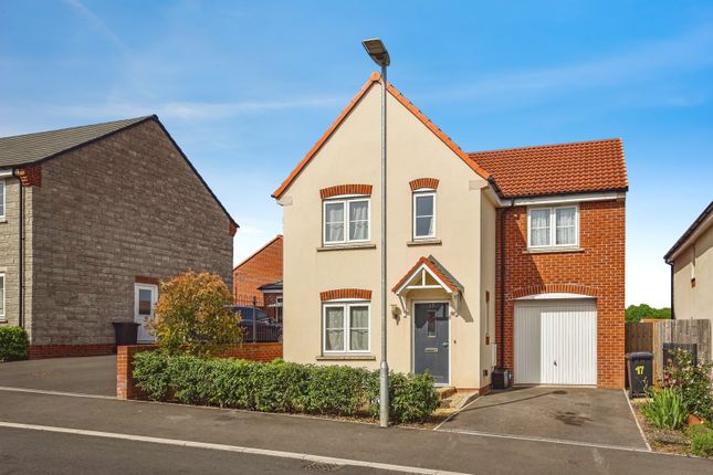 4 bed detached house