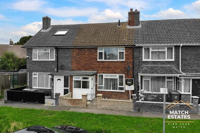 Tolsford Close, Folkestone CT19 2 bed terraced house for sale