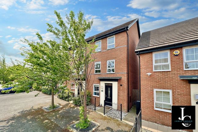 4 bed semi-detached house