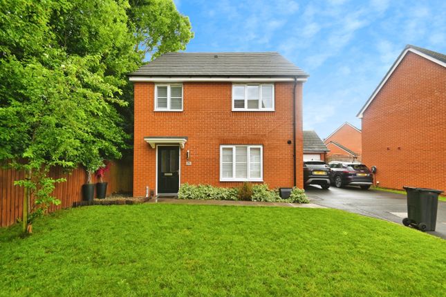 4 bed detached house