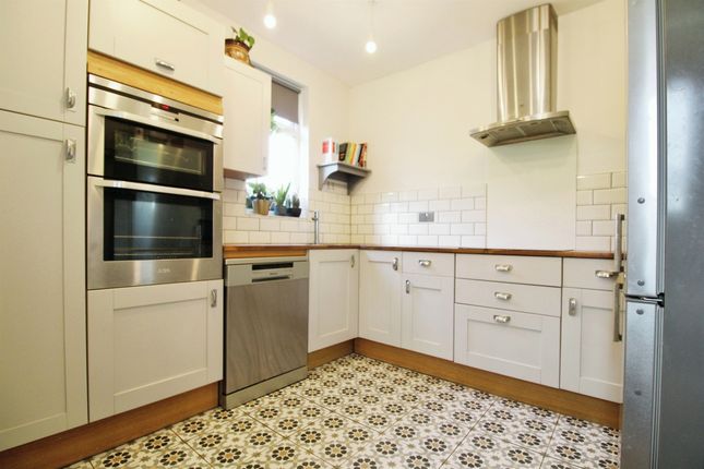 2 bedroom end of terrace house for sale