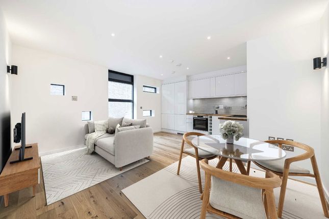 Burrows Mews, London SE1 1 bed flat for sale