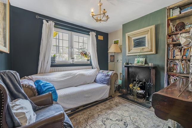 Dartmouth Road, Sydenham, London, SE26 3 bed semi